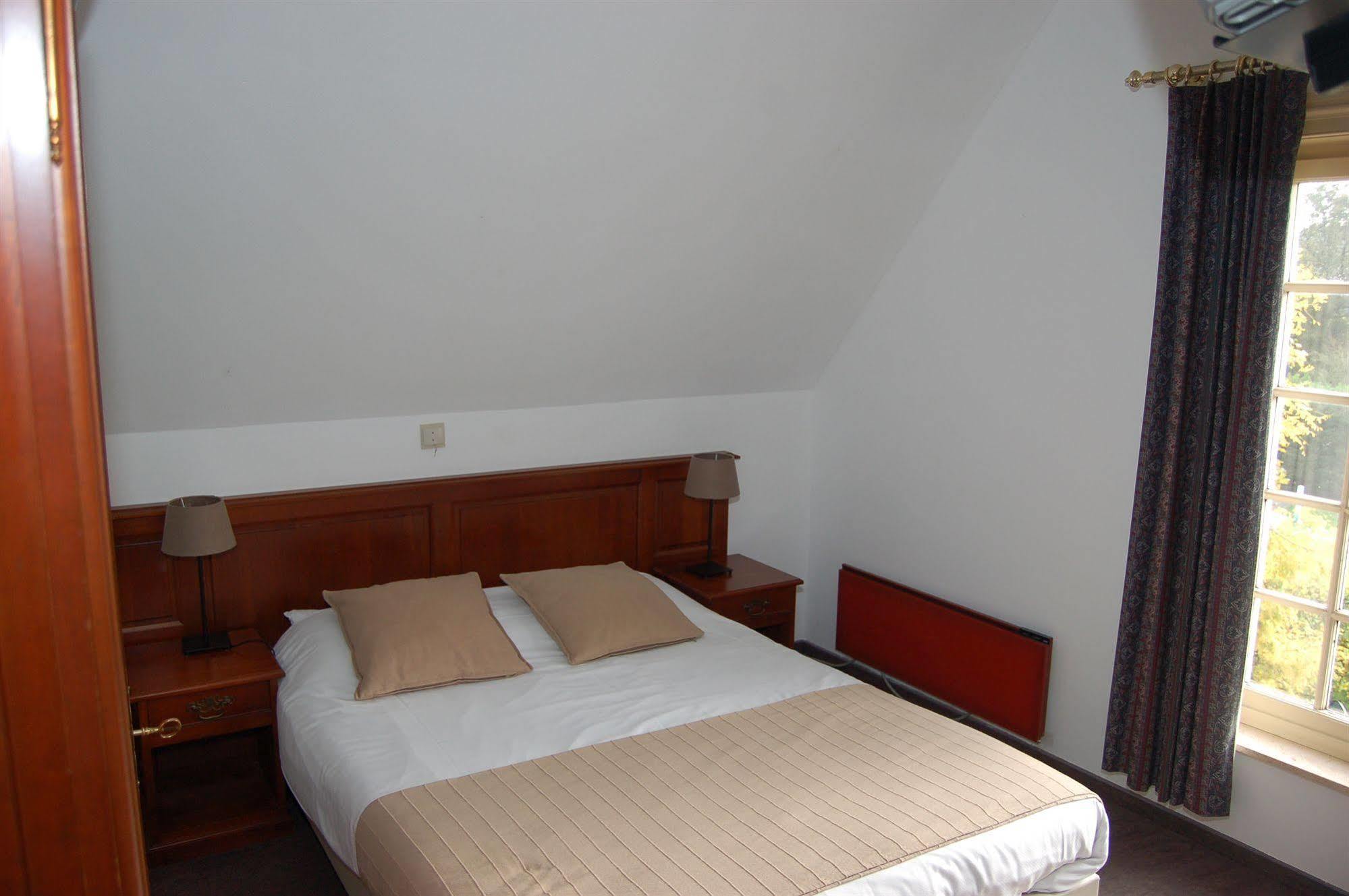 Hotel Ten Lande Beernem ภายนอก รูปภาพ